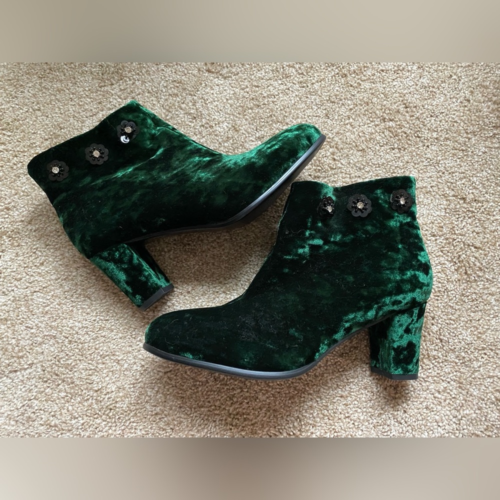 Ashro Green Crushed Velvet High Heel Booties